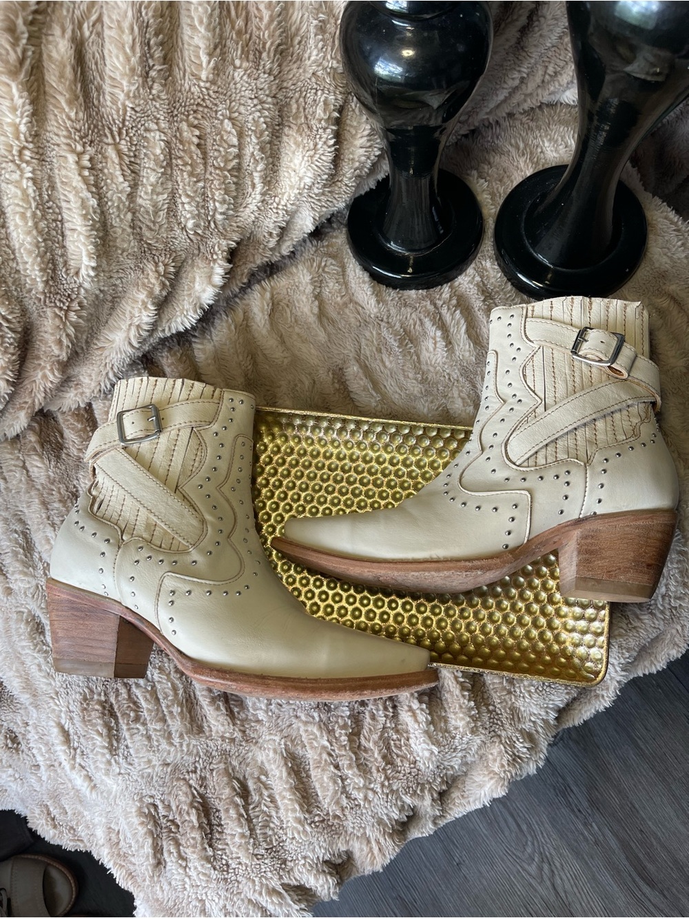 Freebird Morgan Leather Ankle Boots in Beige Ivory